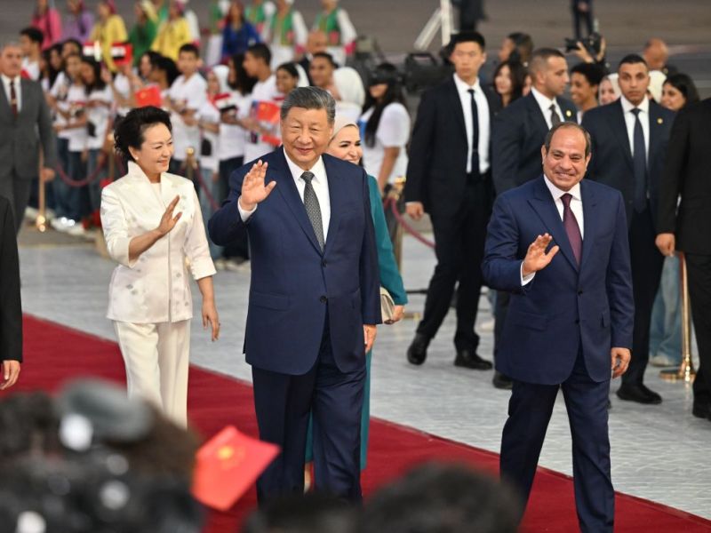 Xi Jinping nas Pirâmides, Trump nas redes sociais